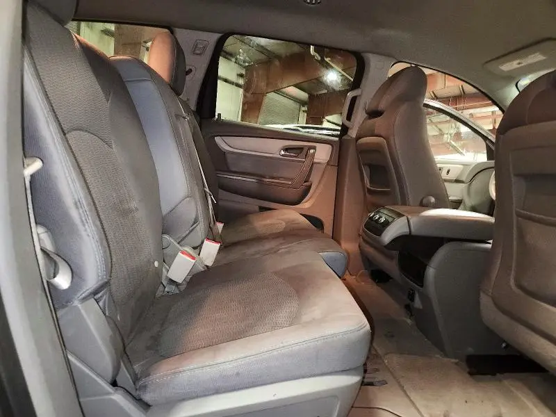 2015 CHEVROLET TRAVERSE LS  