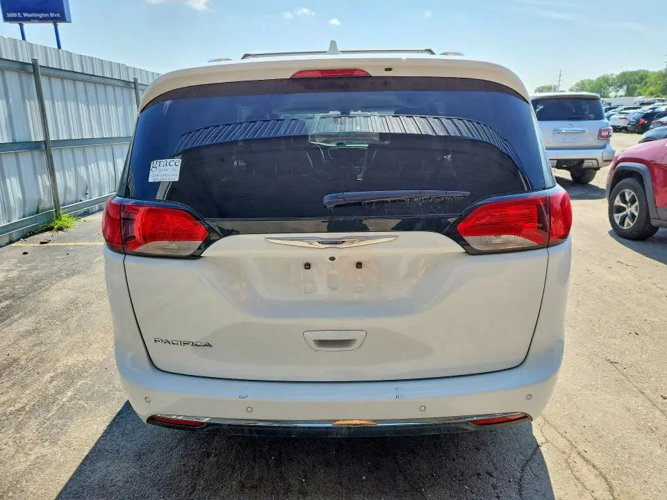 2020 CHRYSLER PACIFICA TOURING L  