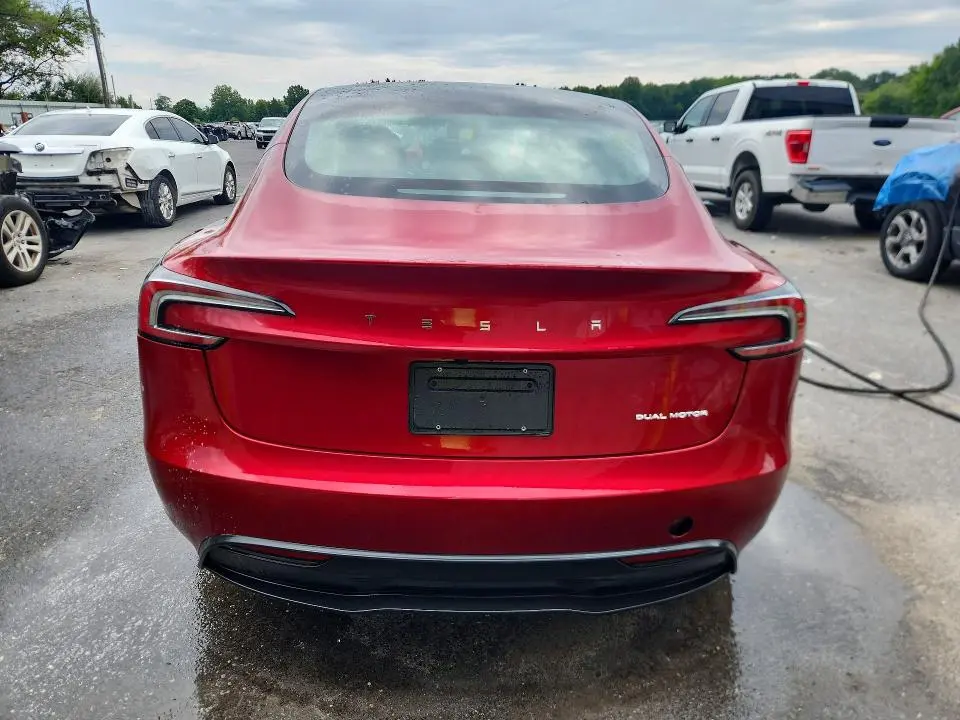 2025 TESLA MODEL 3   