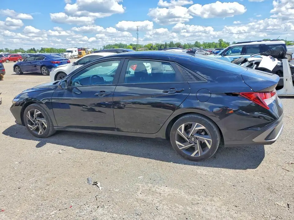2024 HYUNDAI ELANTRA SEL  