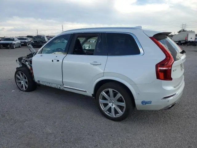 2017 VOLVO XC90 T8