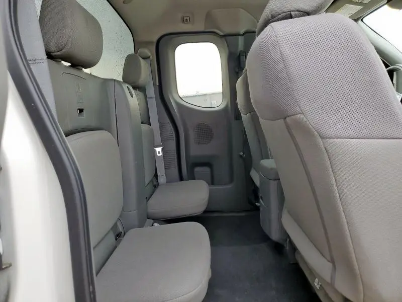 2021 NISSAN FRONTIER S  