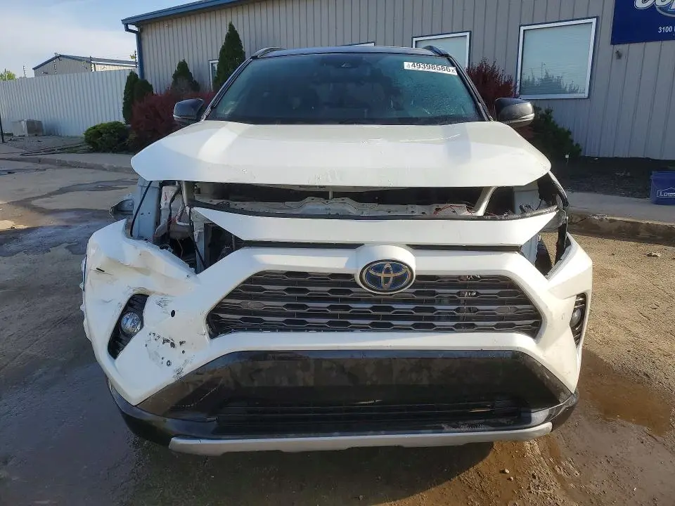 2021 TOYOTA RAV4 XSE  