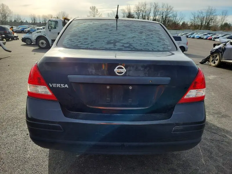 2010 NISSAN VERSA S  