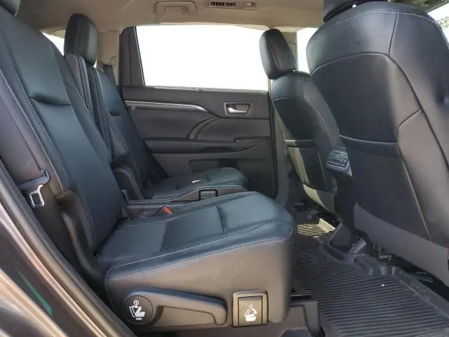 2019 TOYOTA HIGHLANDER LIMITED  