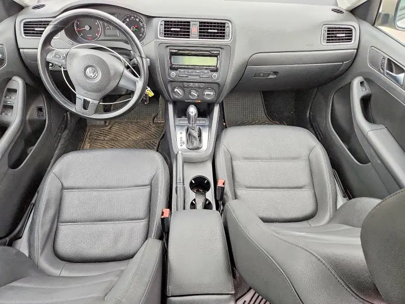 2012 VOLKSWAGEN JETTA SE  