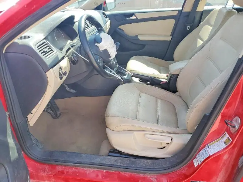 2012 VOLKSWAGEN JETTA SE  