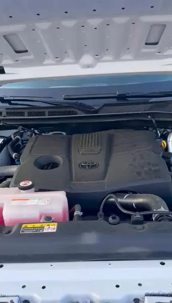2025 TOYOTA TUNDRA SR  