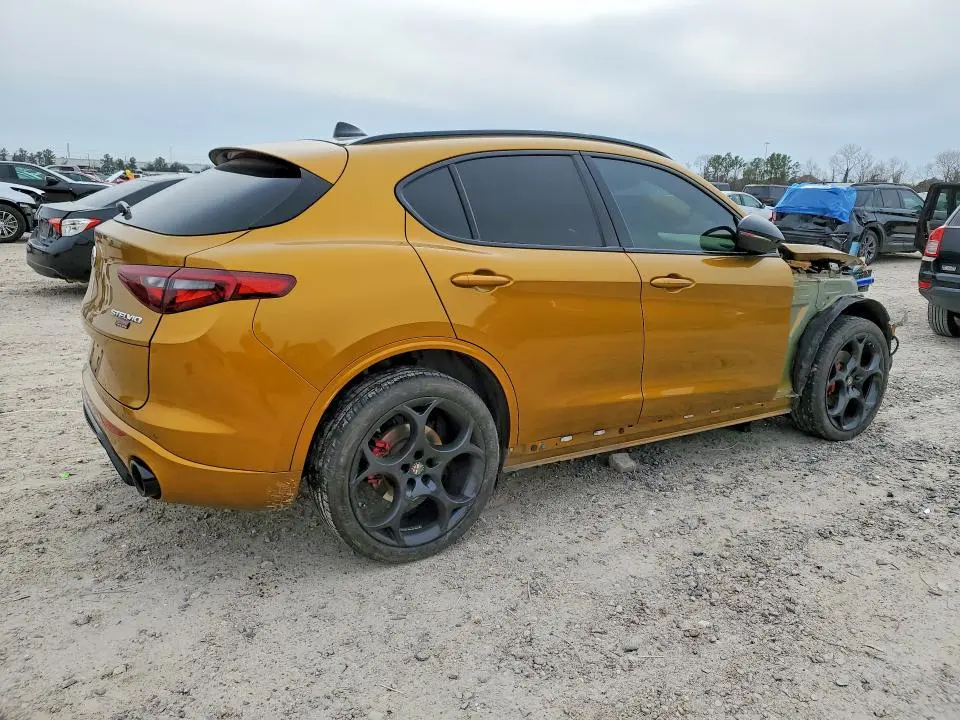 2022 ALFA ROMEO STELVIO TI  