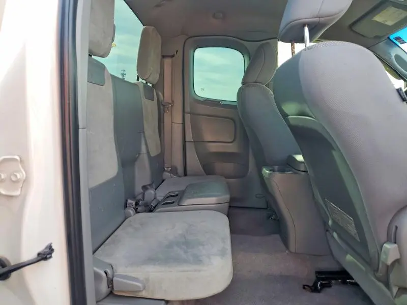 2011 TOYOTA TACOMA BASE  