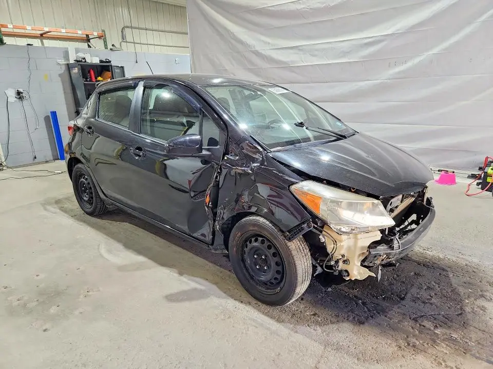 2012 TOYOTA YARIS 5-DOOR LE  