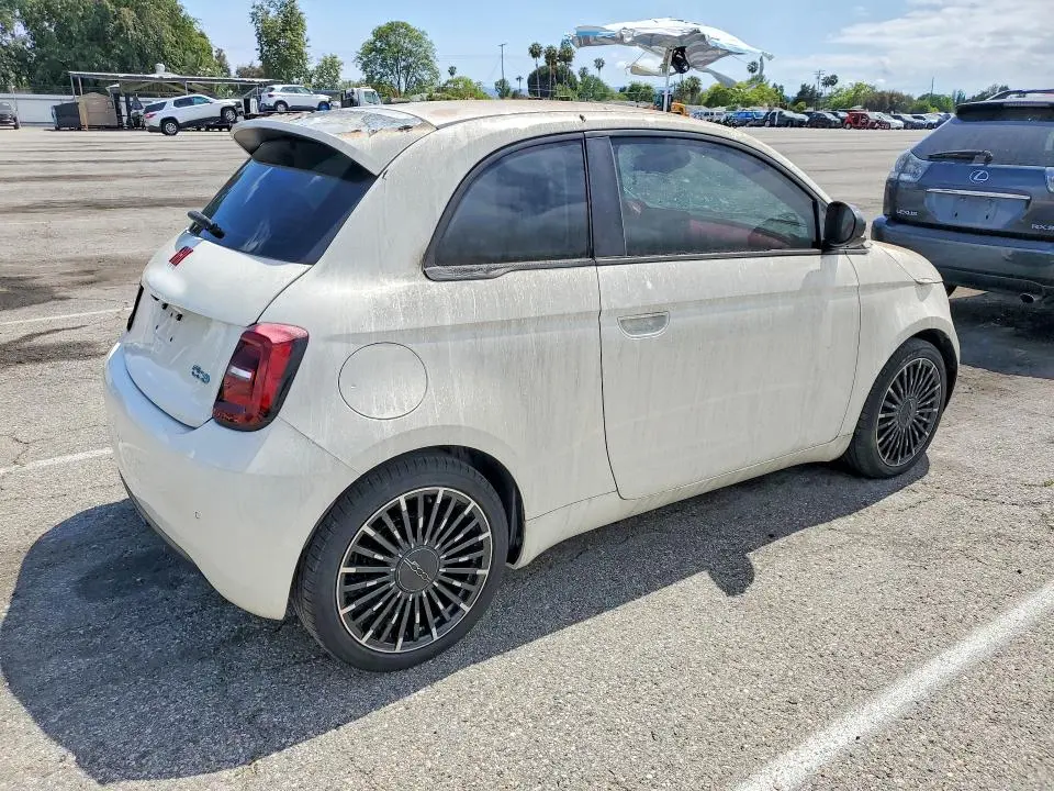 2024 FIAT 500 E RED  