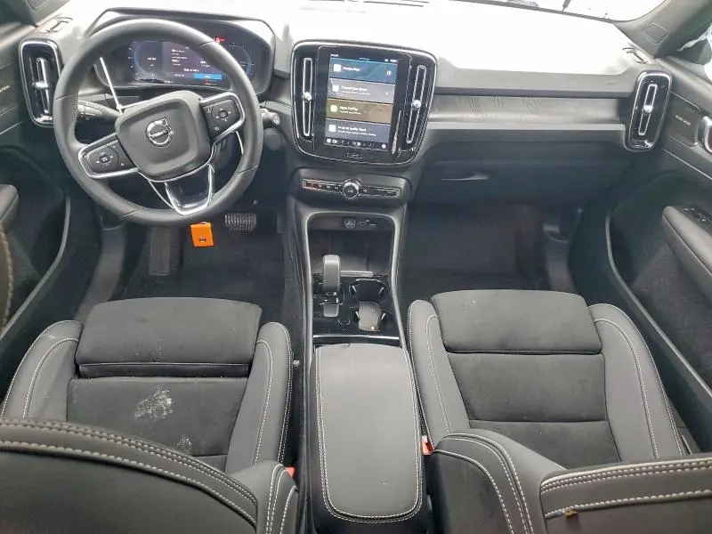 2024 VOLVO XC40 RECHARGE ULTIMATE  