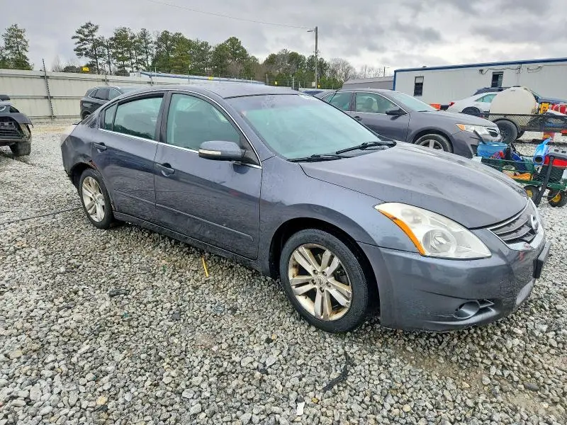 2010 NISSAN ALTIMA SR  