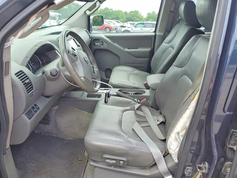 2016 NISSAN FRONTIER SL  