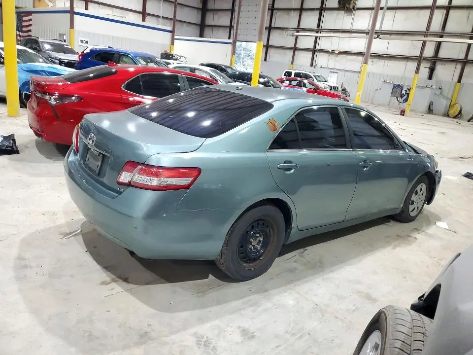 2010 TOYOTA CAMRY LE  