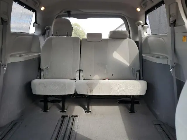 2011 TOYOTA SIENNA LE  