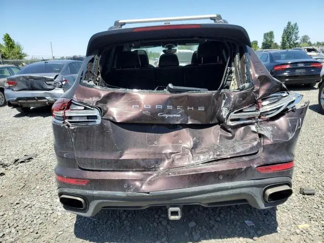 2017 PORSCHE CAYENNE   