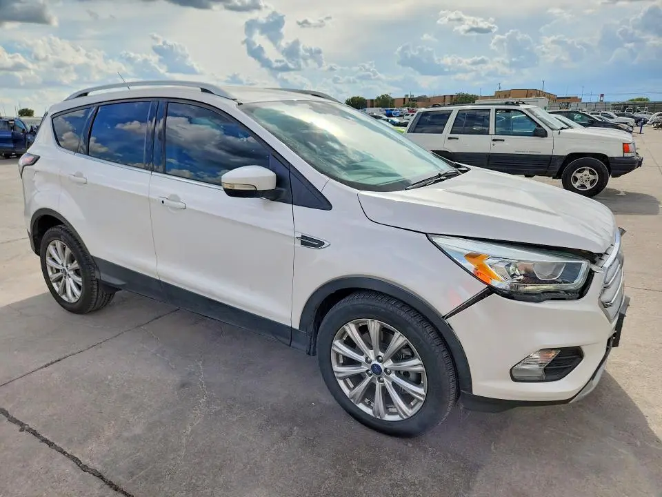 2017 FORD ESCAPE TITANIUM  