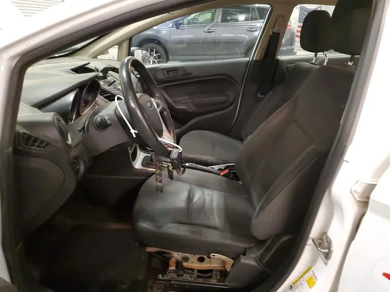 2017 FORD FIESTA SE  