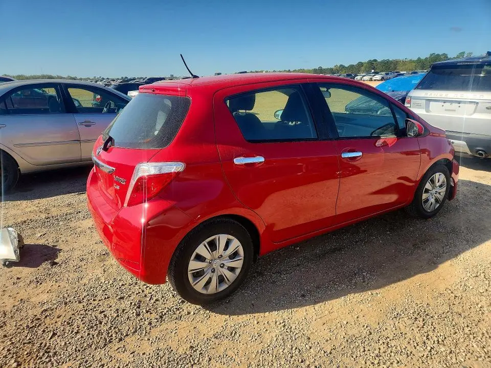 2014 TOYOTA YARIS 5-DOOR LE  