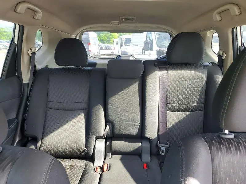 2017 NISSAN ROGUE SV  