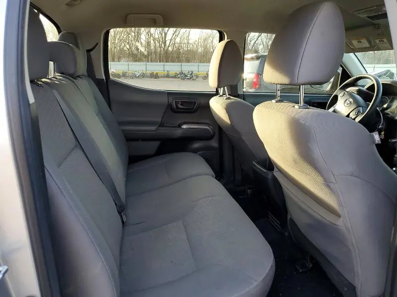 2022 TOYOTA TACOMA SR5 V6  