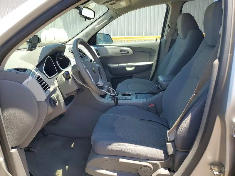 2012 CHEVROLET TRAVERSE LS  
