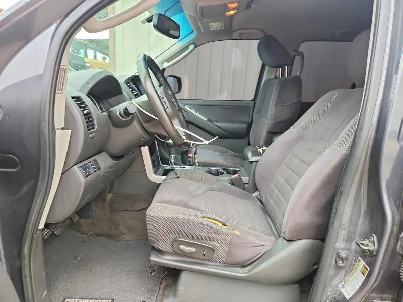 2012 NISSAN PATHFINDER S  