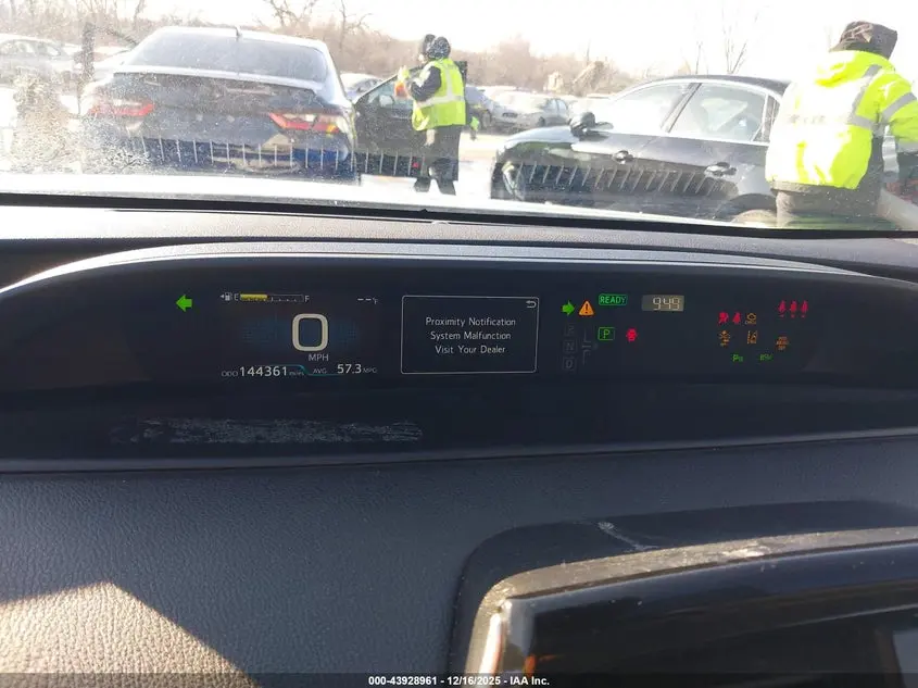 2022 TOYOTA PRIUS LE