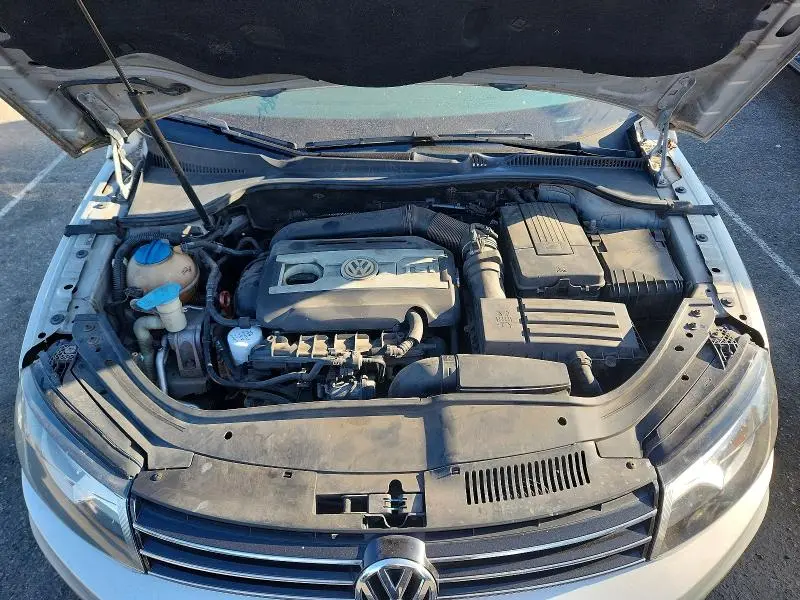 2012 VOLKSWAGEN EOS LUX  