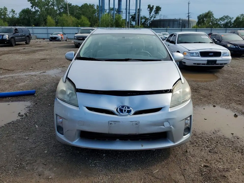 2011 TOYOTA PRIUS TWO  