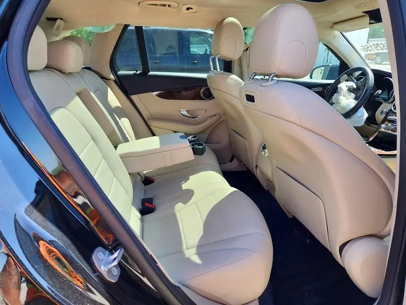 2019 MERCEDES-BENZ GLC 300  