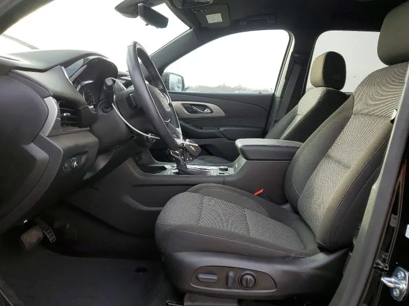 2022 CHEVROLET TRAVERSE LT  