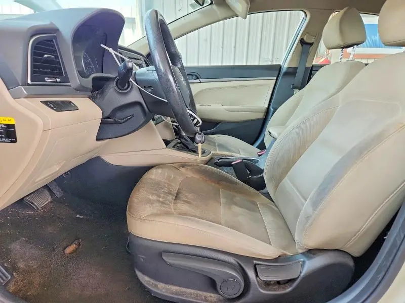 2017 HYUN ELANTRA SE   