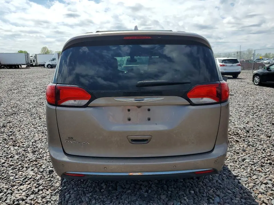 2017 CHRYSLER PACIFICA TOURING L  