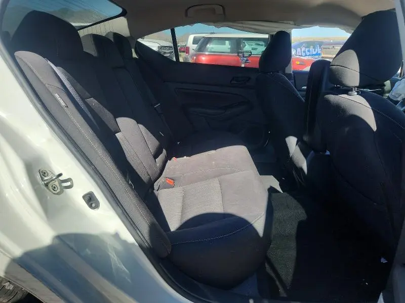 2023 NISSAN ALTIMA SV  