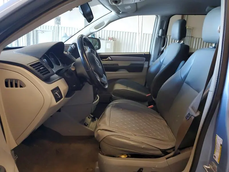2012 VOLKSWAGEN ROUTAN SE  