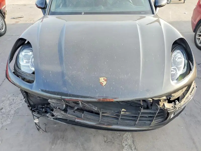 2018 PORSCHE MACAN MACAN  