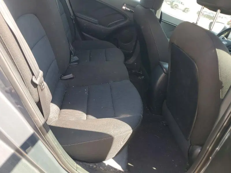 2016 KIA FORTE LX  