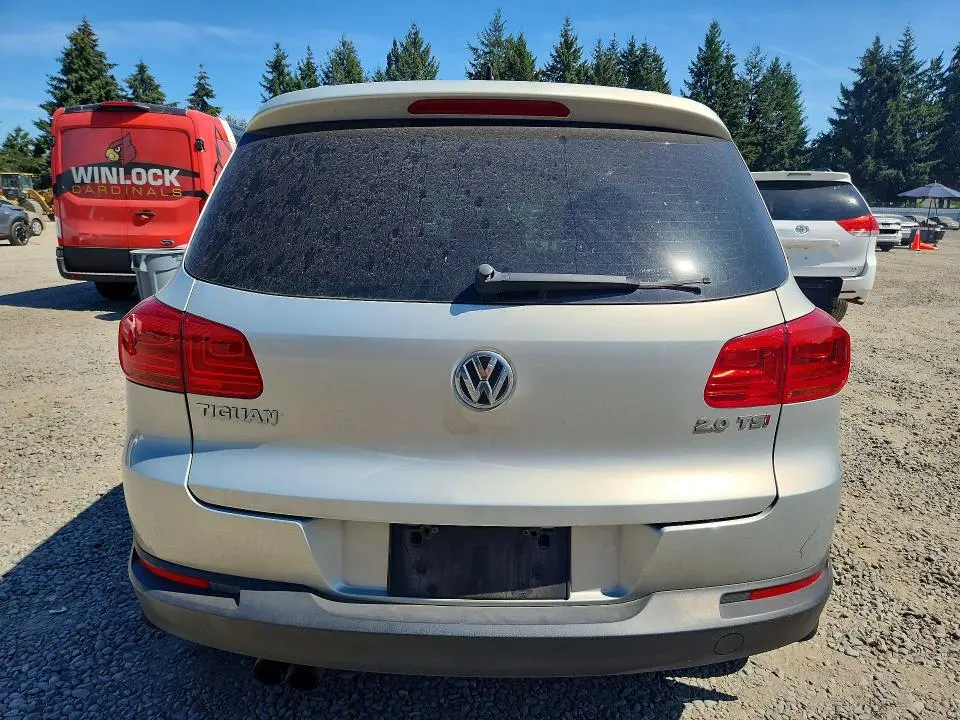 2015 VOLKSWAGEN TIGUAN S  