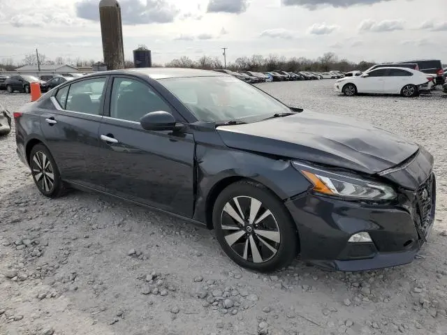 2022 NISSAN ALTIMA SV  