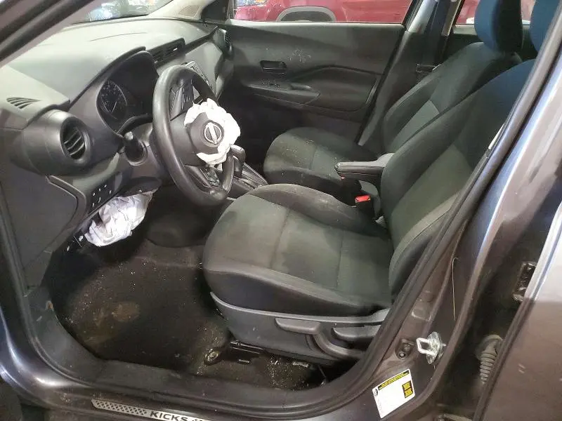 2024 NISSAN KICKS S  