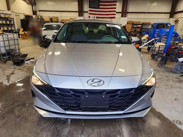 2021 HYUNDAI ELANTRA SEL  