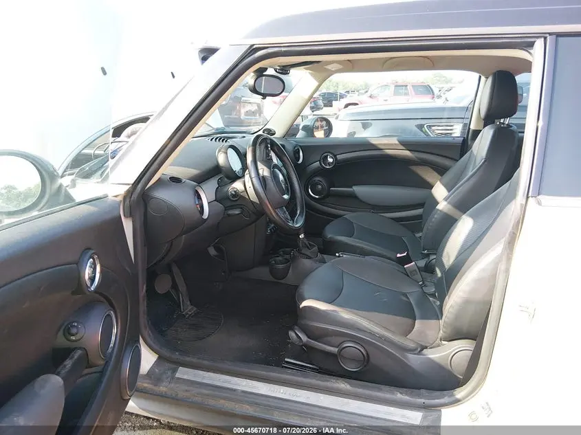 2011 MINI COOPER CLUBMAN  