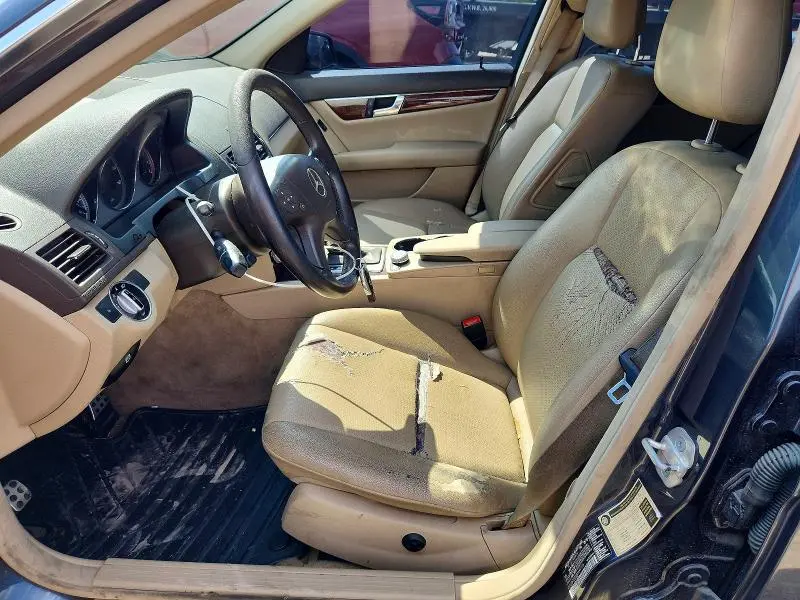 2011 MERCEDES-BENZ C 300  