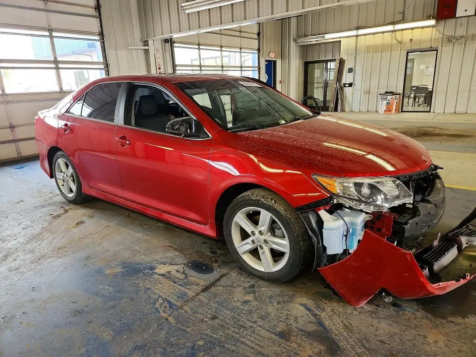 2012 TOYOTA CAMRY SE  