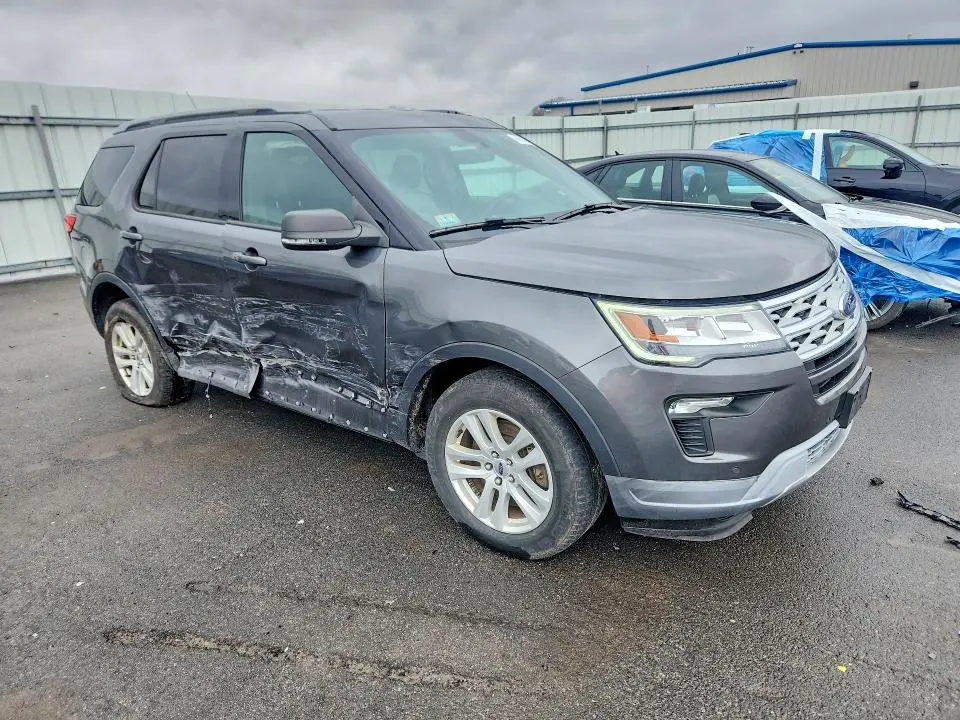 2019 FORD EXPLORER XLT  
