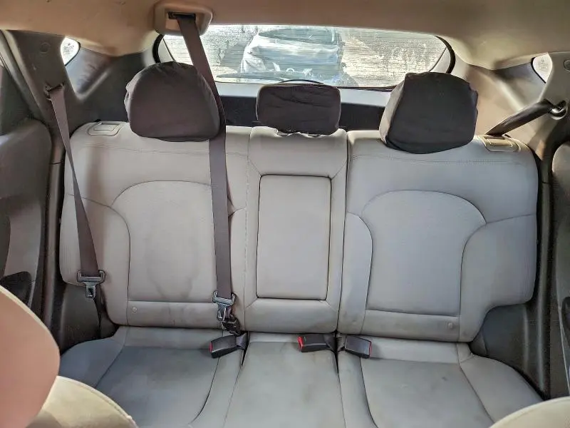 2010 HYUNDAI TUCSON GLS  