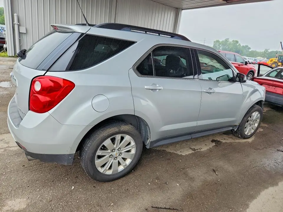 2010 CHEVROLET EQUINOX LT  